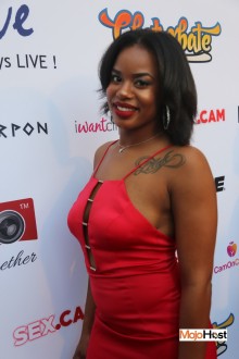 ynotcams2018_redcarpet079